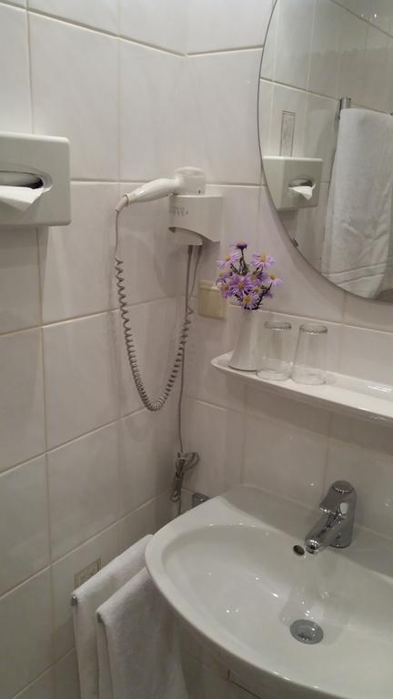 Hotel Dorotheenhof コットブス エクステリア 写真